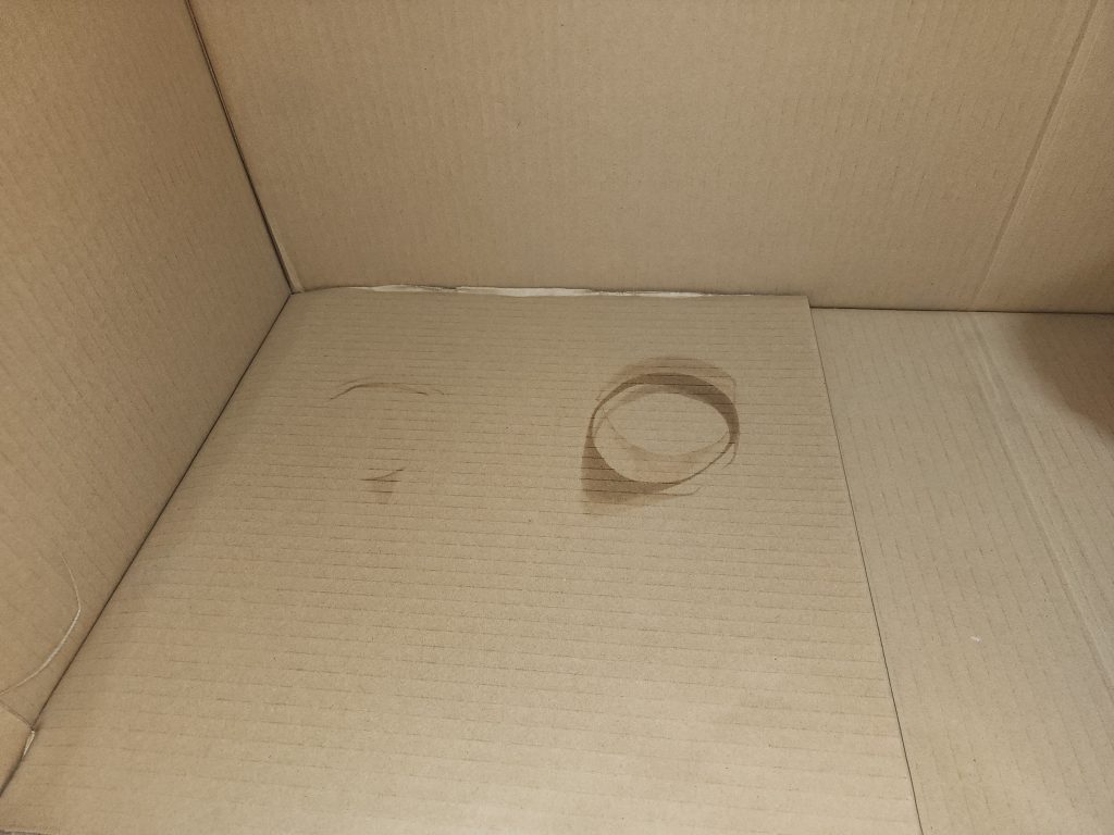 30分後の様子。硬質は少ないが軟質ヘッドはオイルブリードが多い