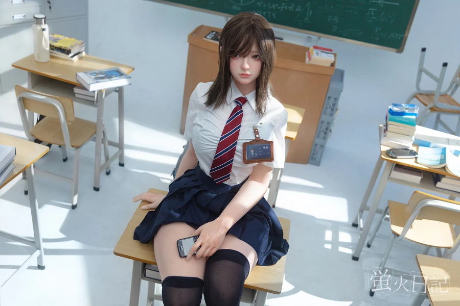 蛍火日記　瑠璃ちゃんJKどすけべ制服シリコンラブドール