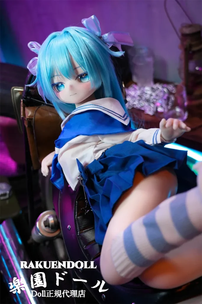 MW Girl(魔物姫) 星乃ヘッド 85cm 青髪 ラブドール 落ち着いた目元 宣材写真通のはシリコン製ボディ 宣材写真と同じ制服も付属 アニメドール